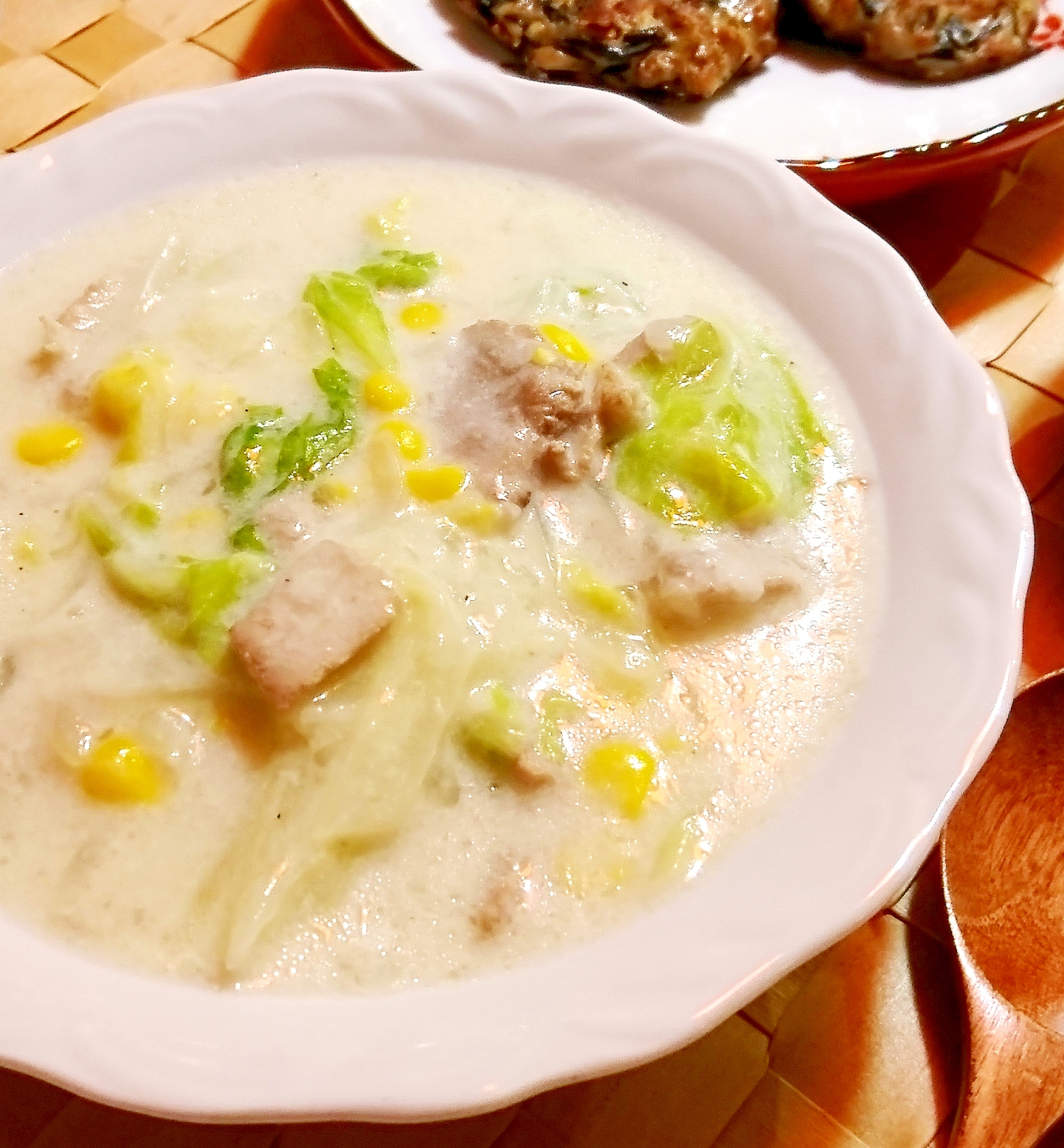 豚肉と白菜とコーンの中華風クリーム煮