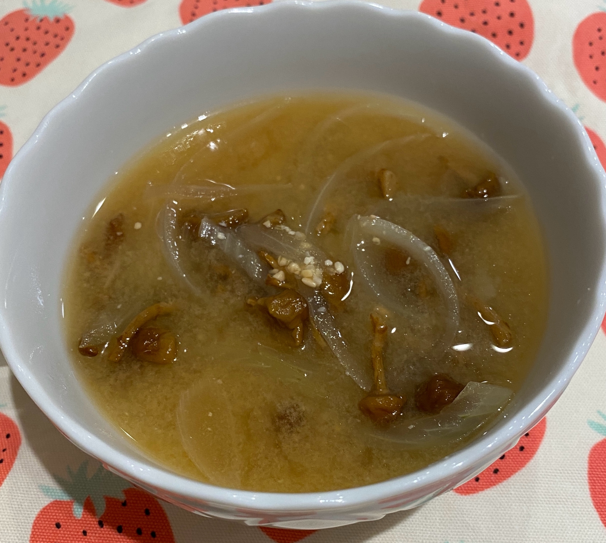 乾燥なめこと☆玉ねぎの味噌汁