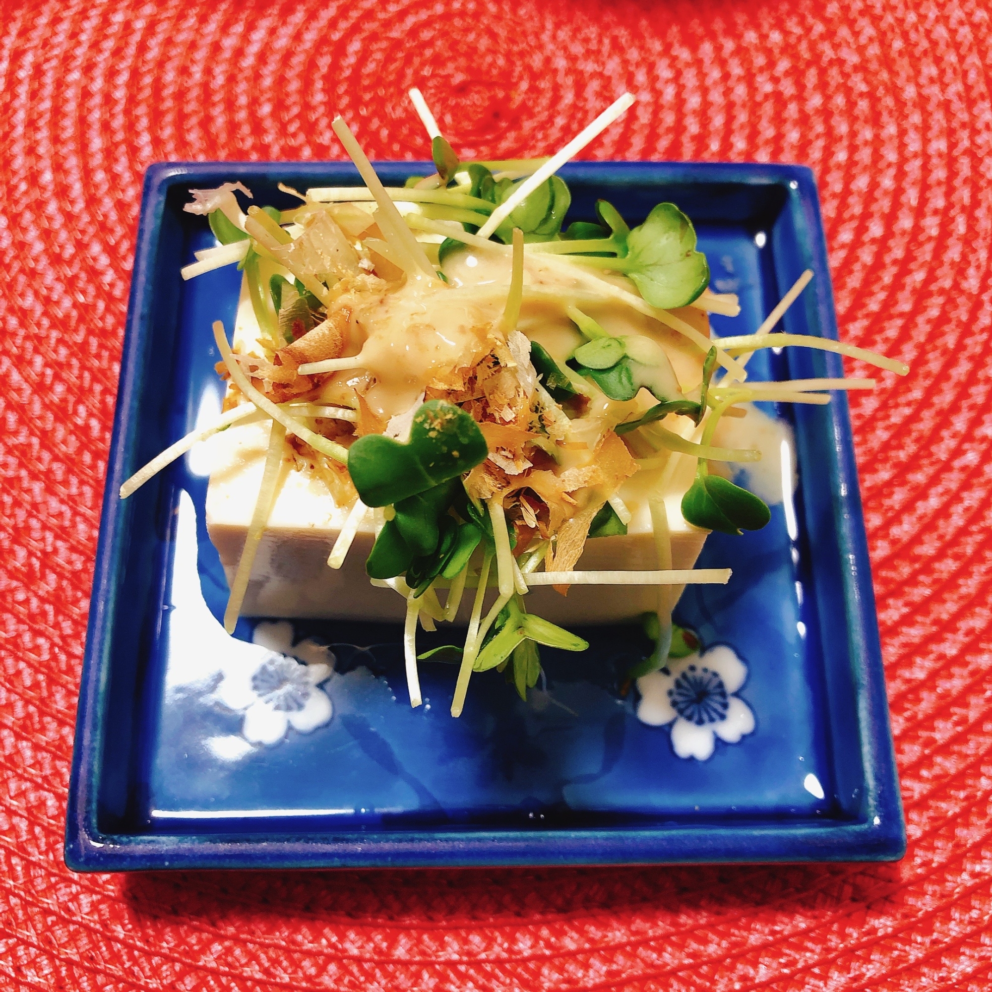 貝割れ大根ごまドレ♪冷奴