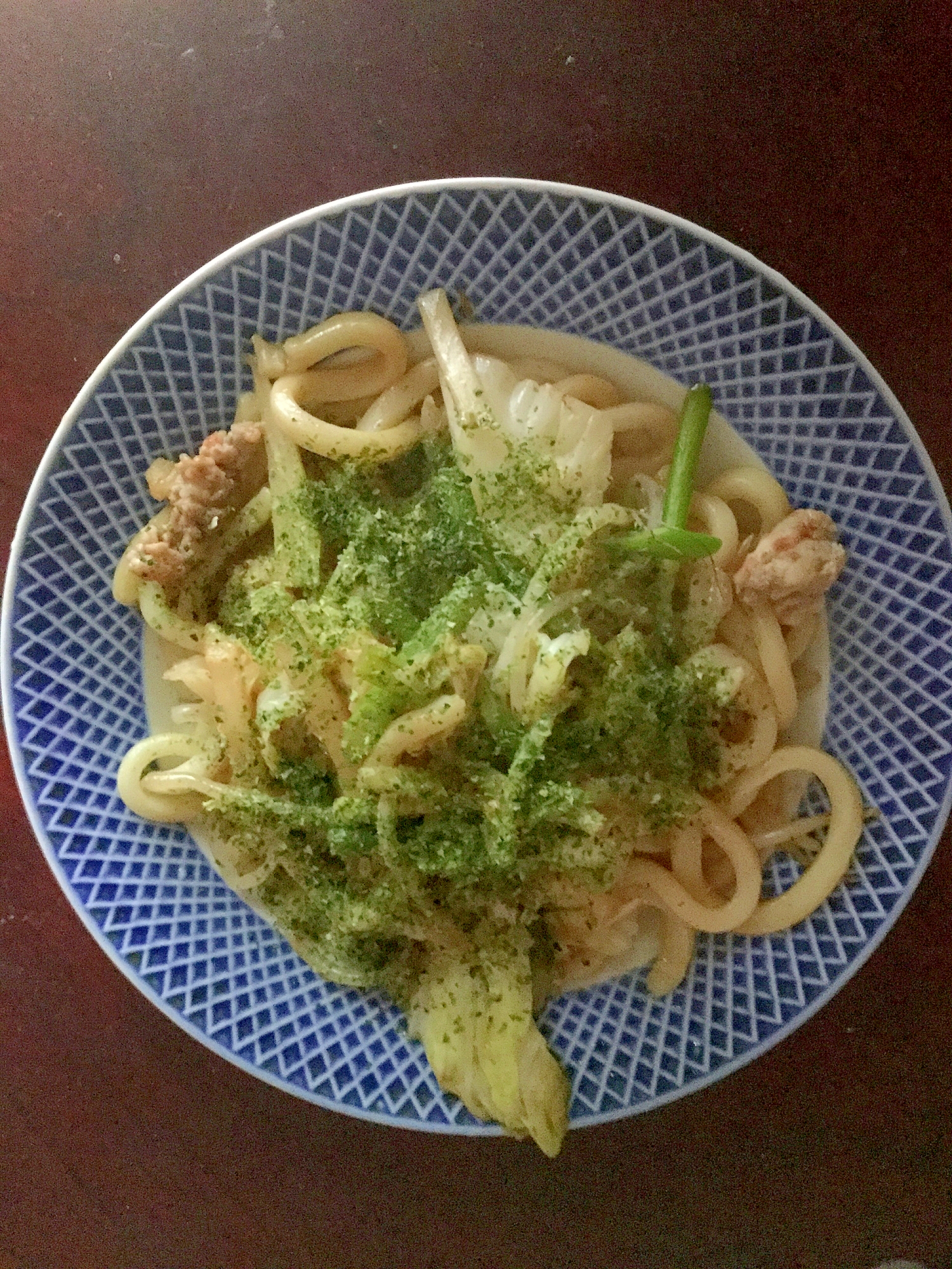 豚とキャベツとニンニクの芽の白ダシ焼きうどん