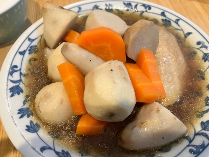 お腹にやさしく美味！里芋と手羽先の煮物