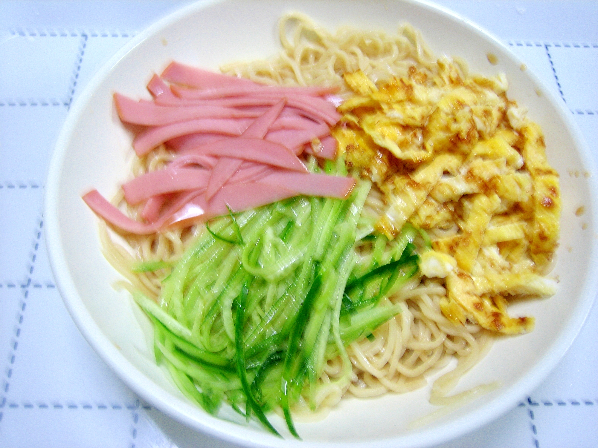 基本の三種類の具材で作る冷麺