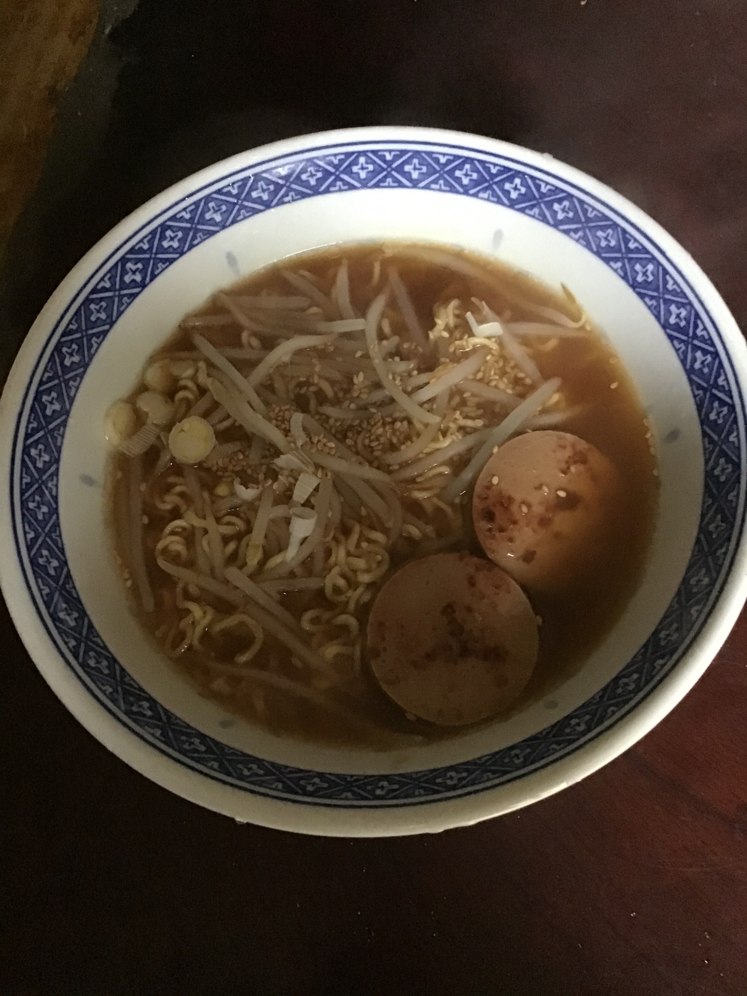 焼きスパムとモヤシの旭川ラーメン＠醤油インスタント