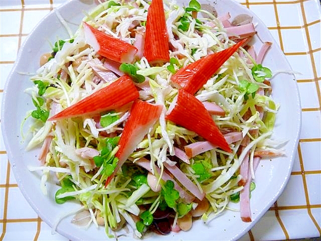 キャベツと水煮豆のサラダ