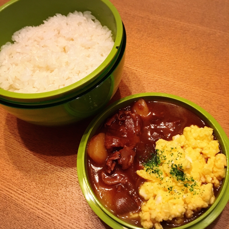 シチューリメイク☆ふわふわ卵のビーフシチュー丼弁当