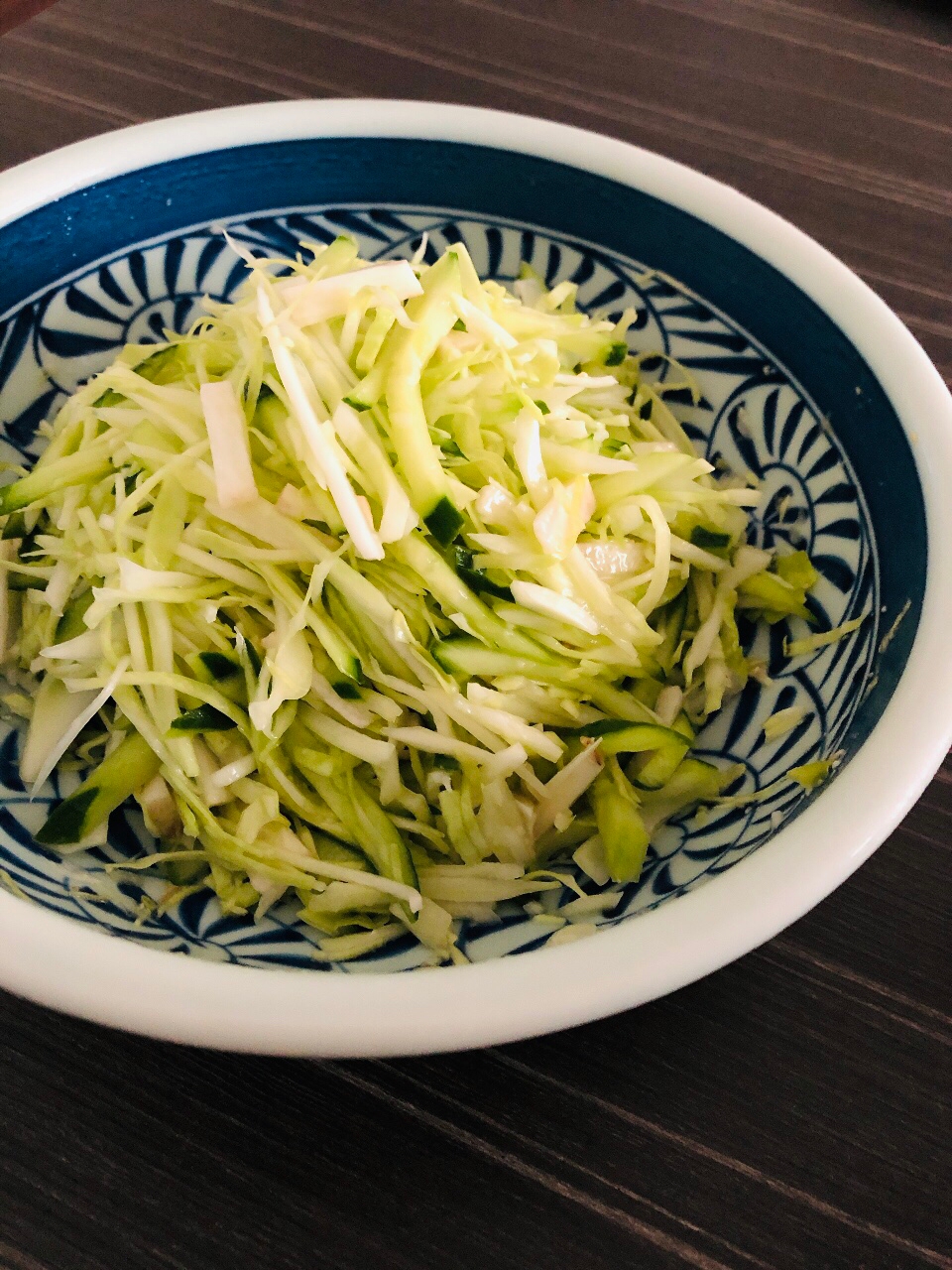 きゅうりと長芋とキャベツの味噌和えサラダ