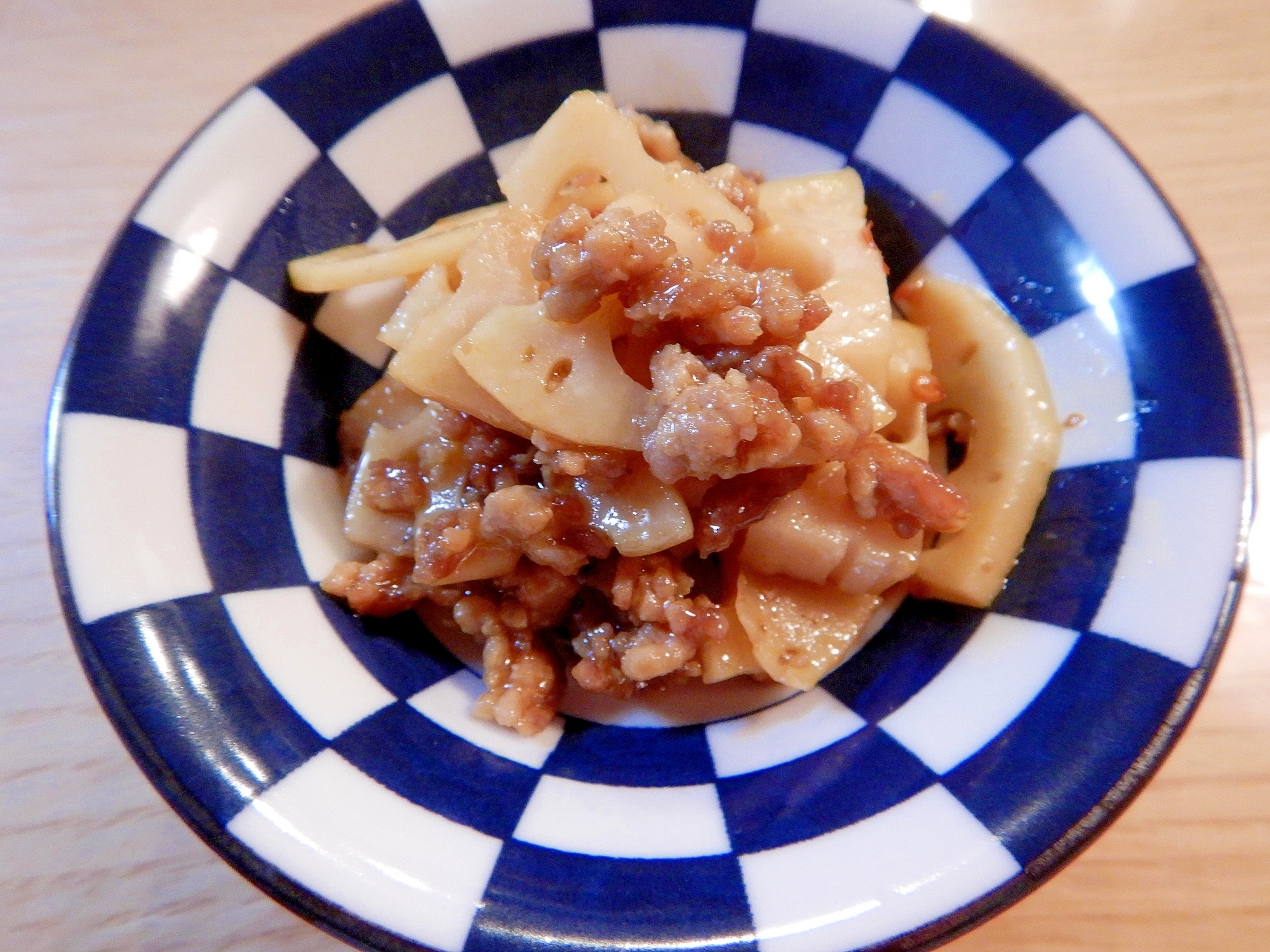 れんこんと豚ひき肉のピリ辛炒め