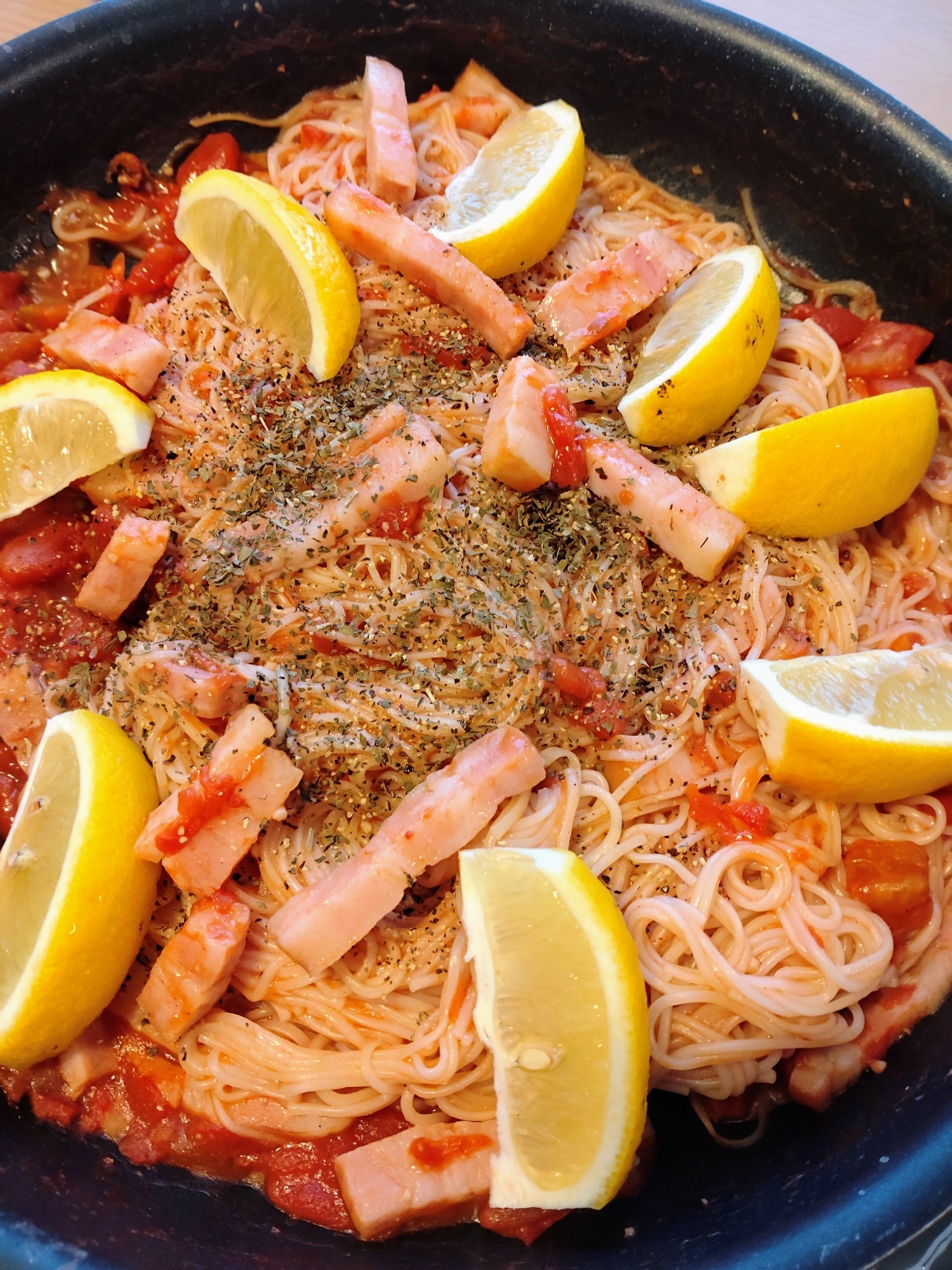 フライパン1つで♪ガーリックトマト素麺