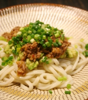 ぶっかけアボカド坦々うどん