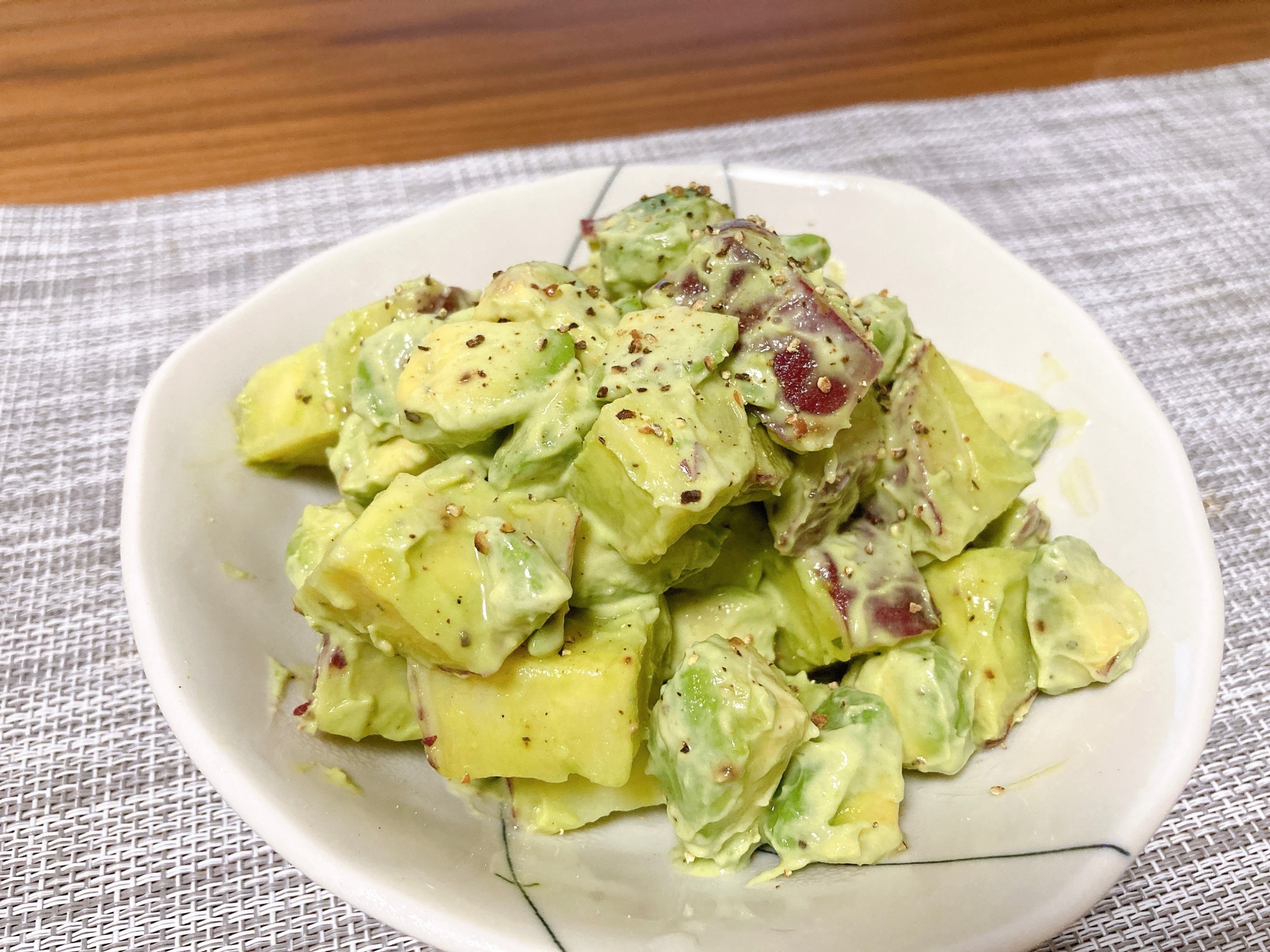 さつまいもとアボカドのマヨサラダ