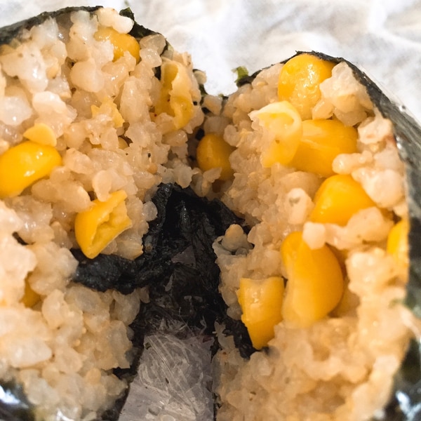 バターコーンおにぎり レシピ 作り方 By Aya 楽天レシピ バターコーンおにぎり レシピ 作り方 By Aya 楽天レシピ