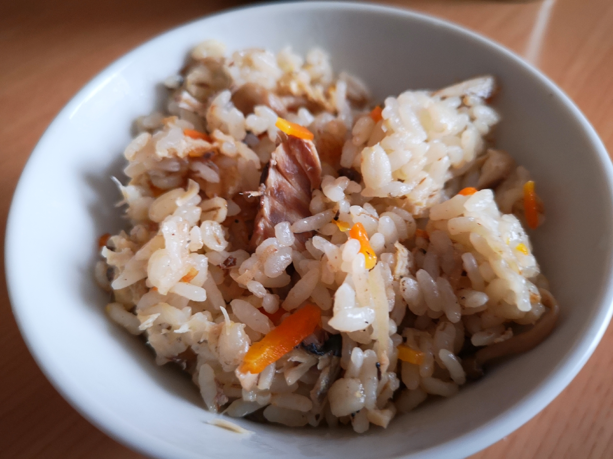 鯖水煮缶で炊き込みご飯