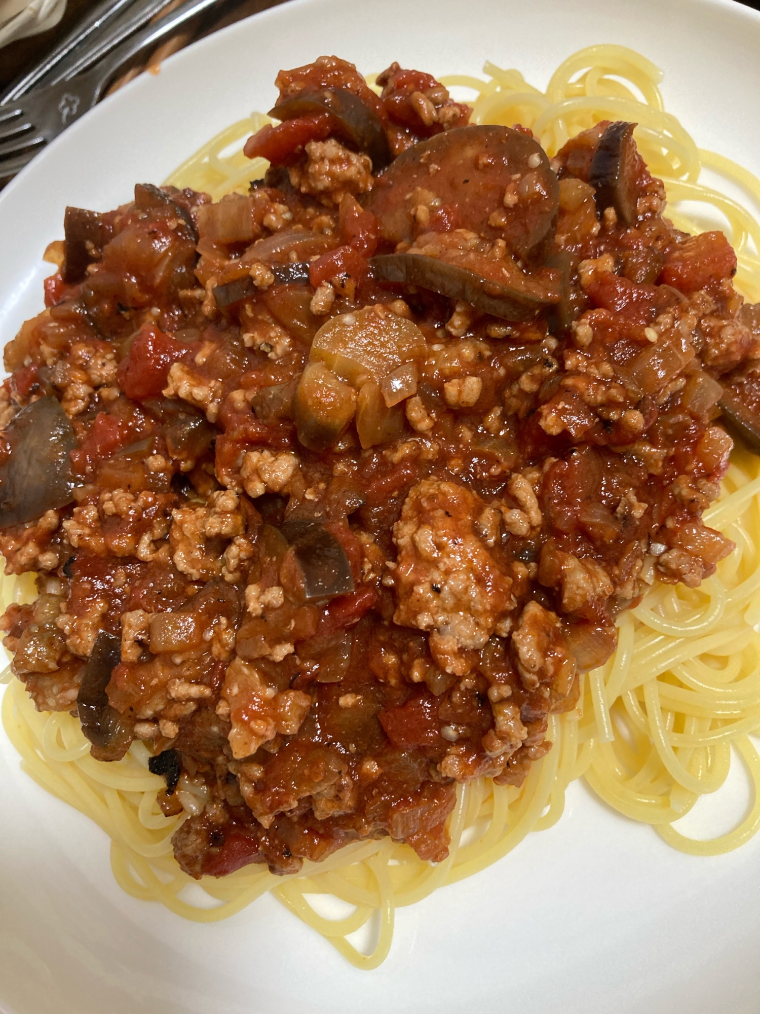 ナスとひき肉のトマトソースパスタ