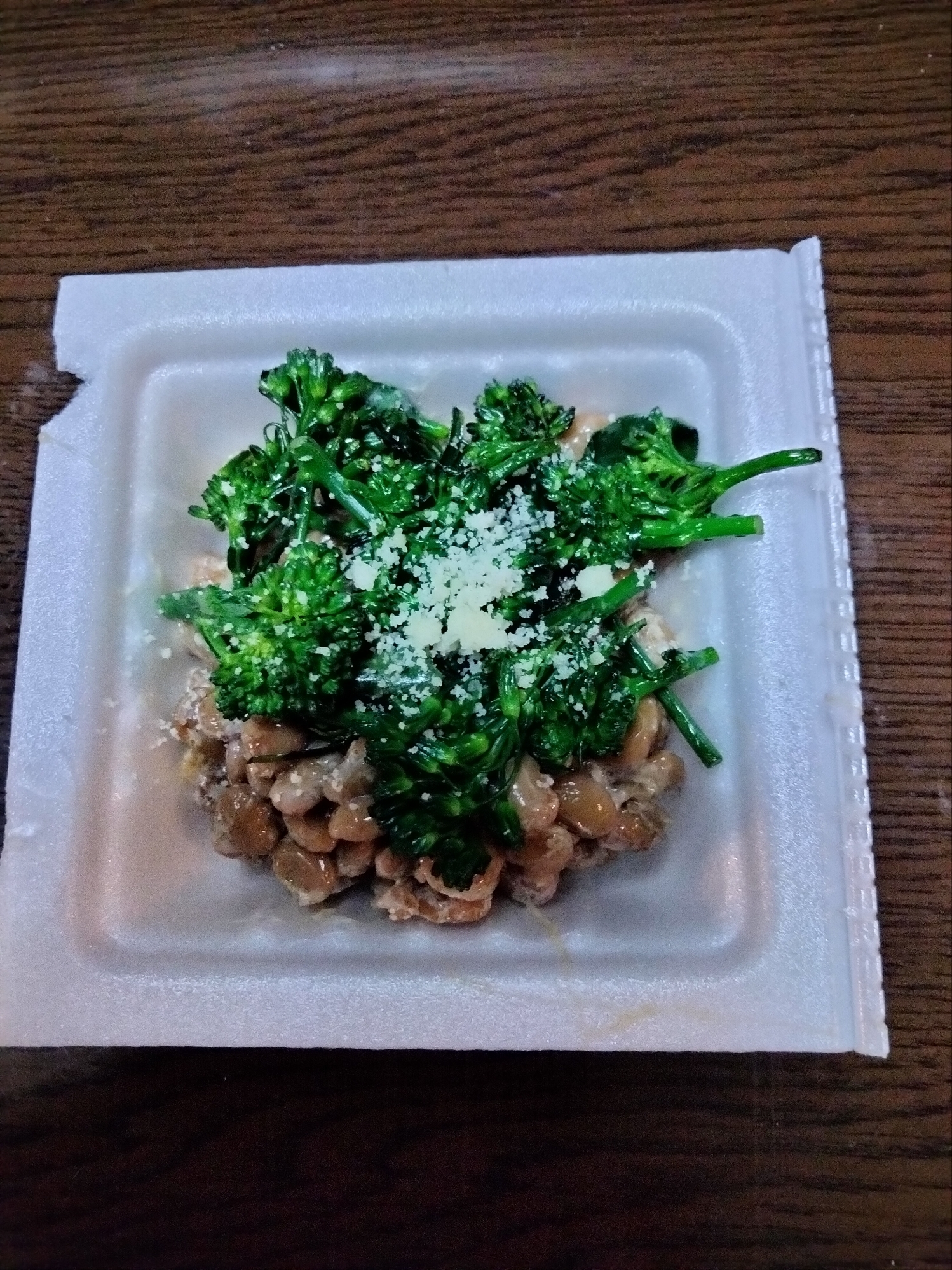 納豆アレンジ 炒めたブロッコリー♡粉チーズかけて