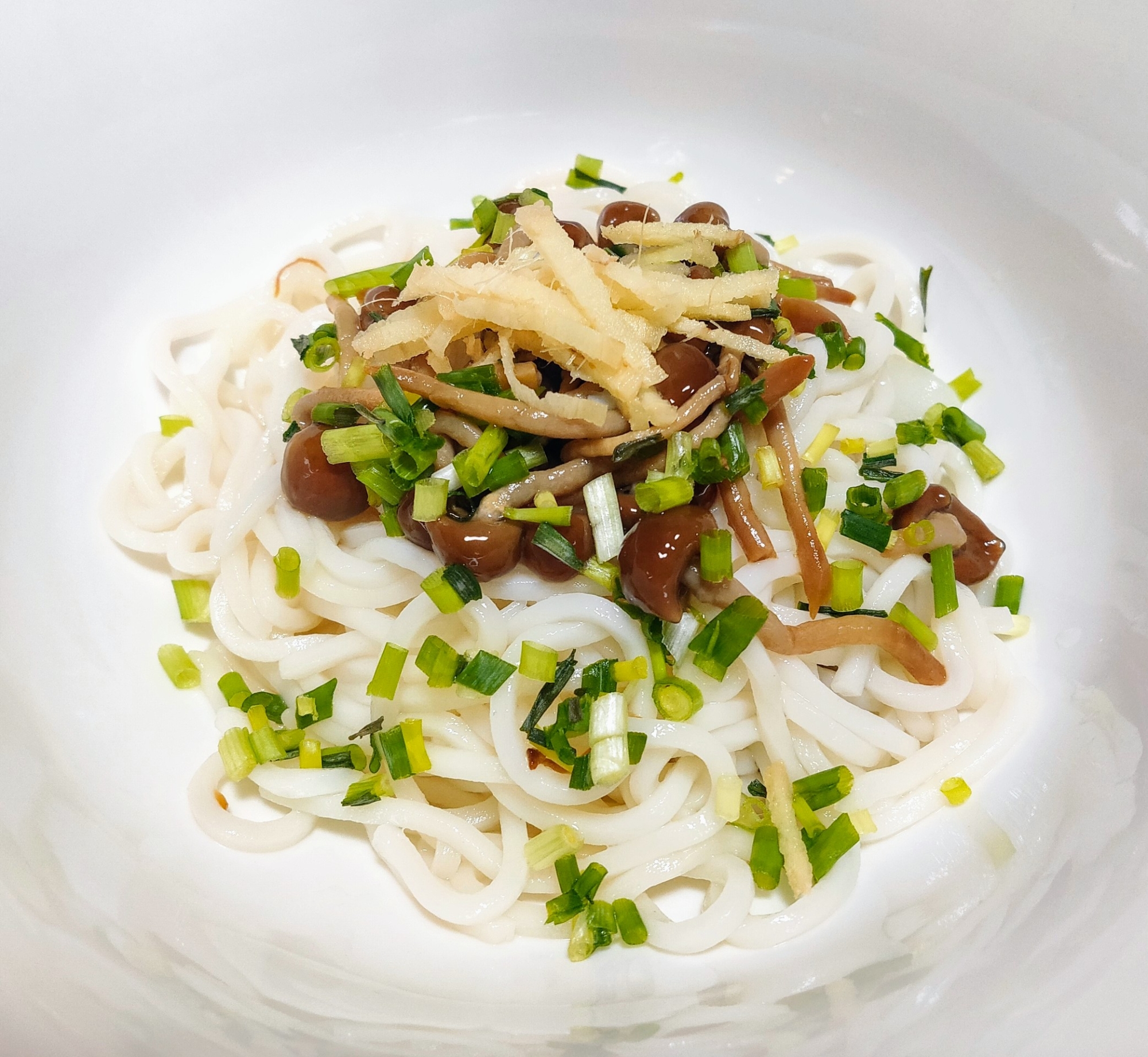 なめこと生姜のさっぱりうどん