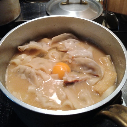 餃子で味噌煮込みうどん