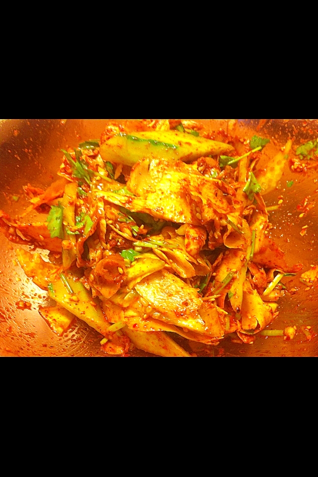 エリンギと牛筋ムチムの韓国風サラダ
