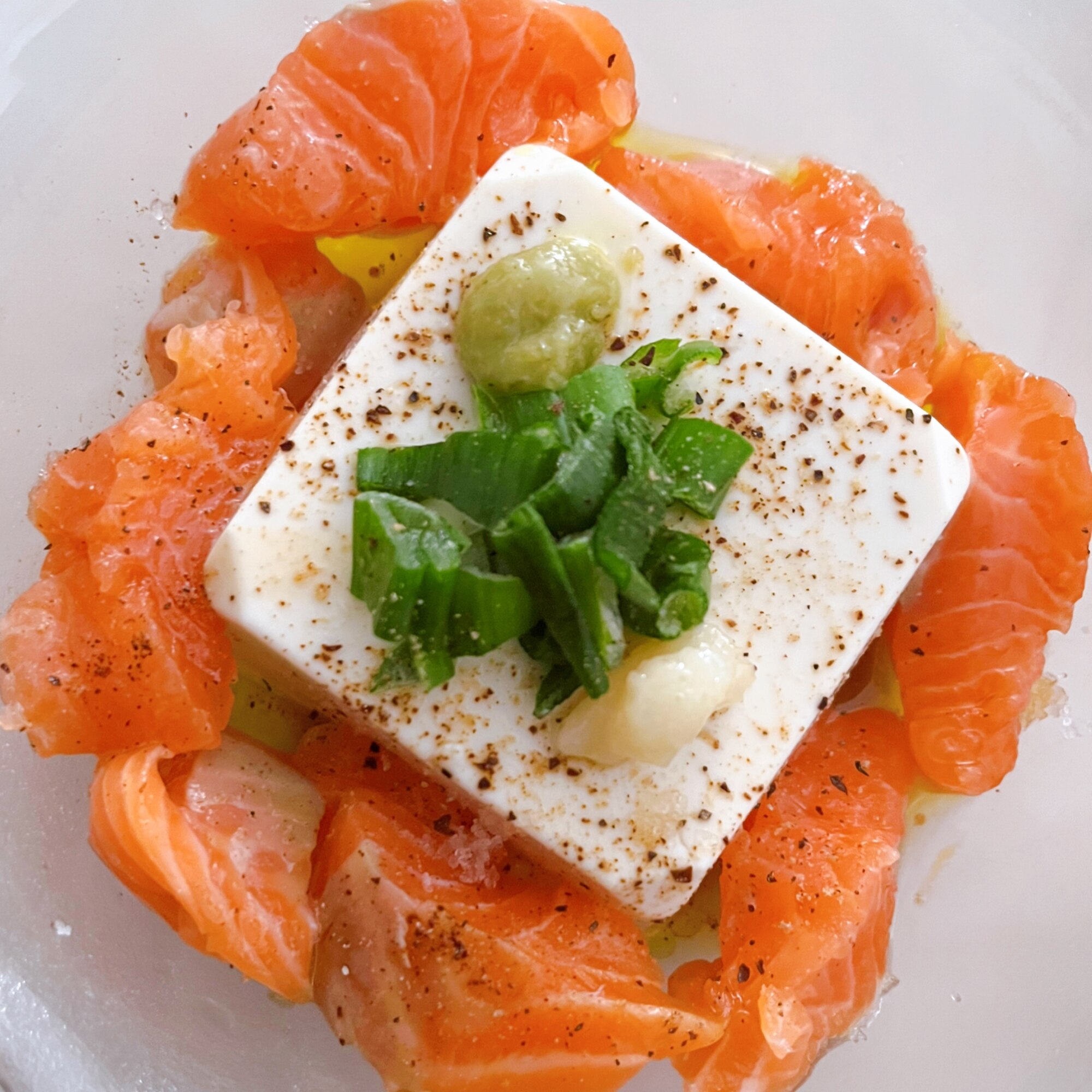 激安アウトレット通販 簡単ずぼら！刺身用サーモンと豆腐のカルパッチョ レシピ 料理+グルメ