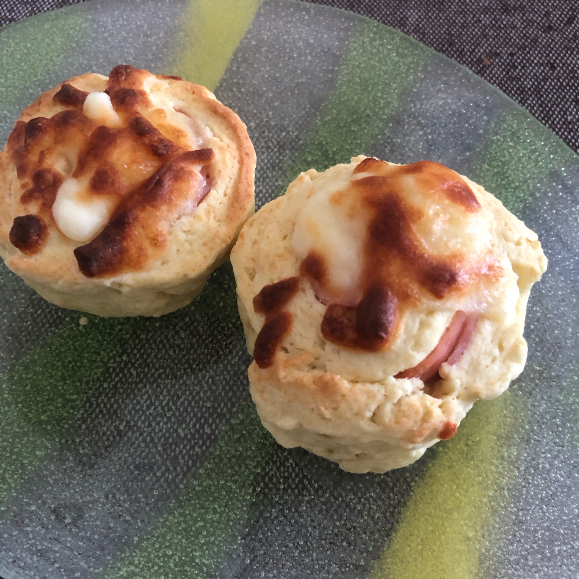 HMで簡単♪ハムとチーズのパン