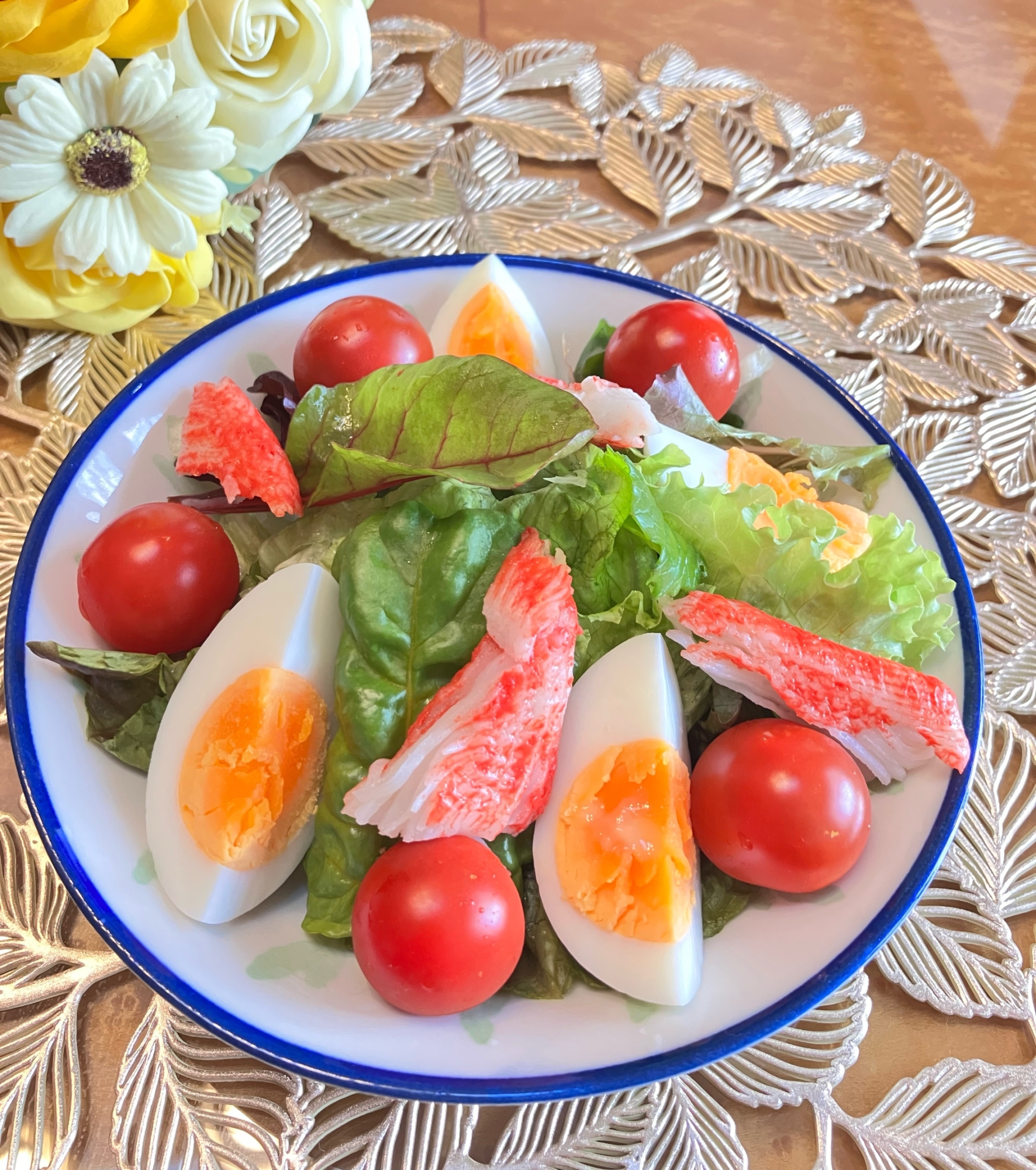 〜葉野菜とゆで卵とミニトマトのサラダ〜