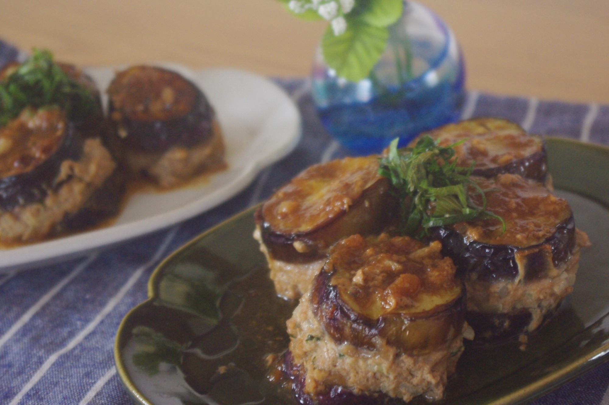 焼肉のたれで！ナスの挟み焼き。