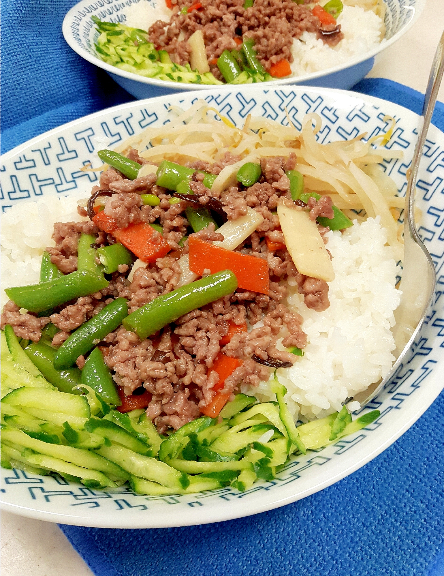 野菜たっぷり(^^)合挽肉の簡単プルコギ丼♪