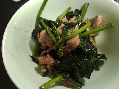 シンプルで美味しい！ほうれん草と豚肉のマヨポン炒め