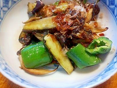 茄子と　ししとうの　醤油炒め