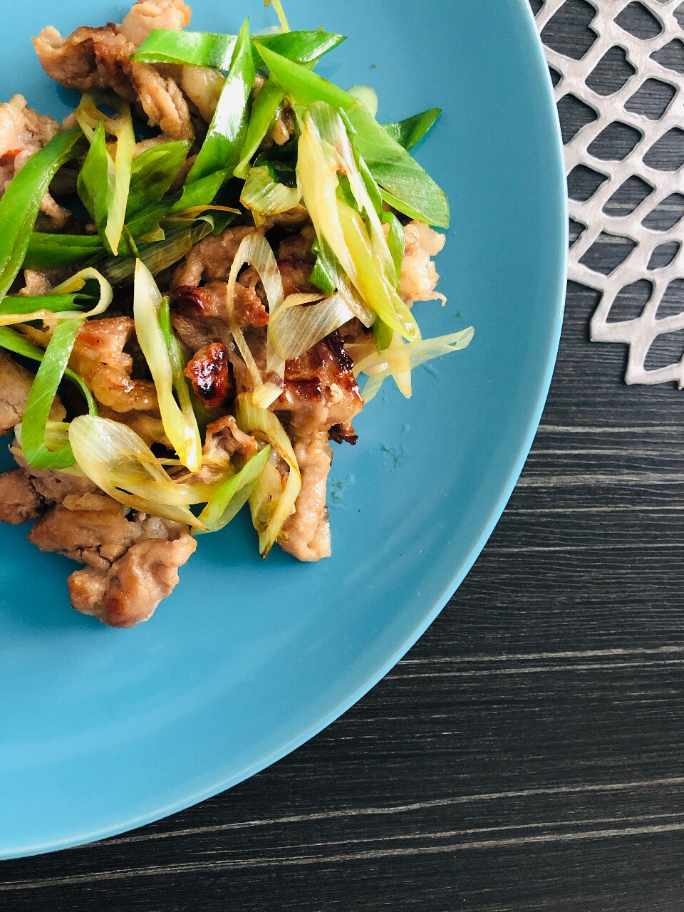 豚肉とねぎのスイートチリソース炒め