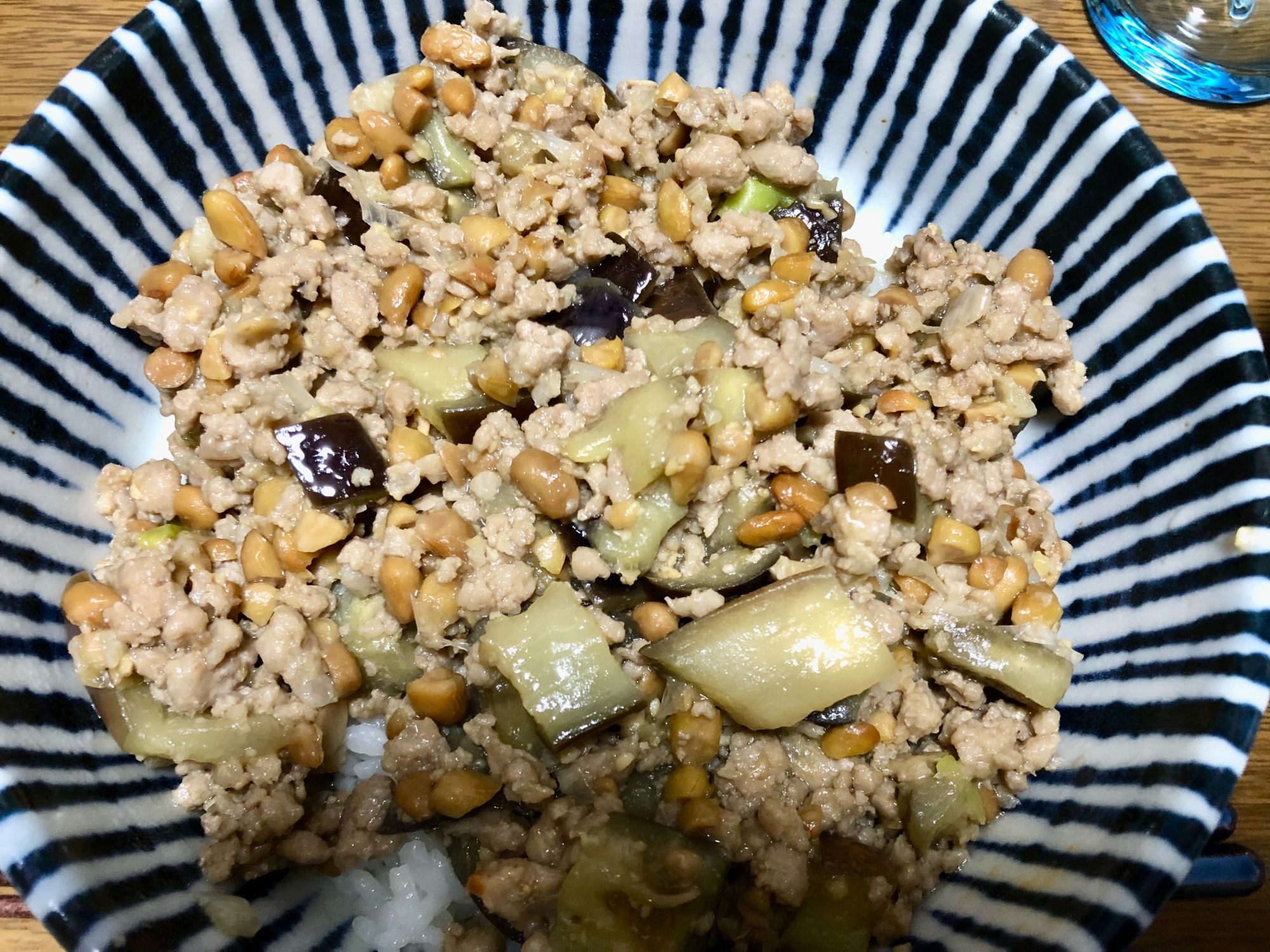 ご飯が止まらない味付け！なすの肉味噌納豆炒め