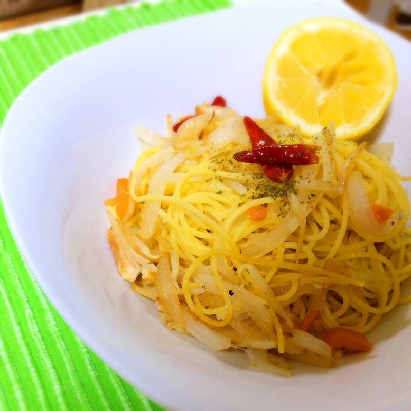 簡単♡レモンの野菜いっぱいコンソメパスタで疲労回復