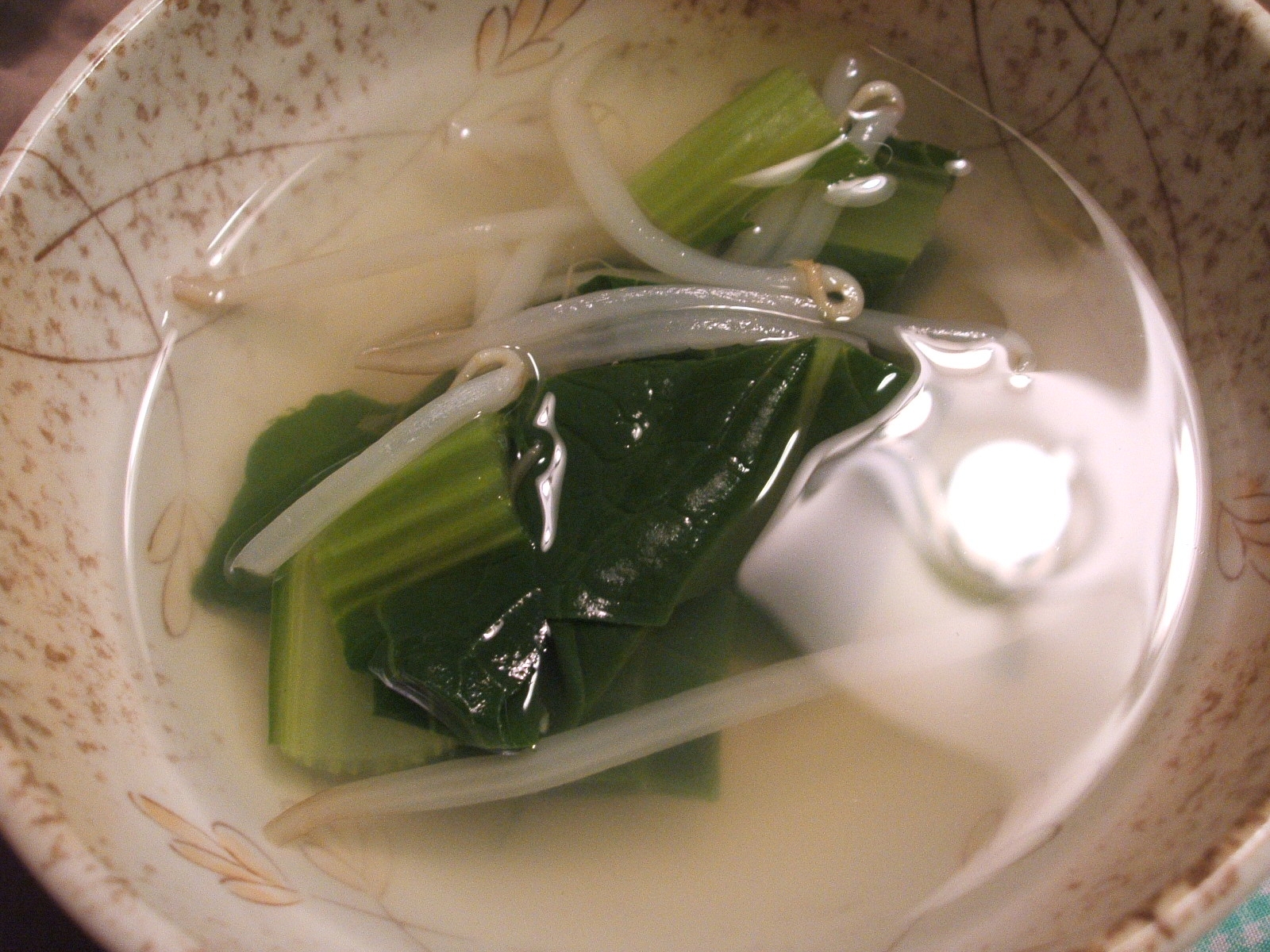 小松菜ともやしの和風さっぱりスープ
