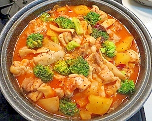 タジン鍋で作る！もも肉のケチャップ煮