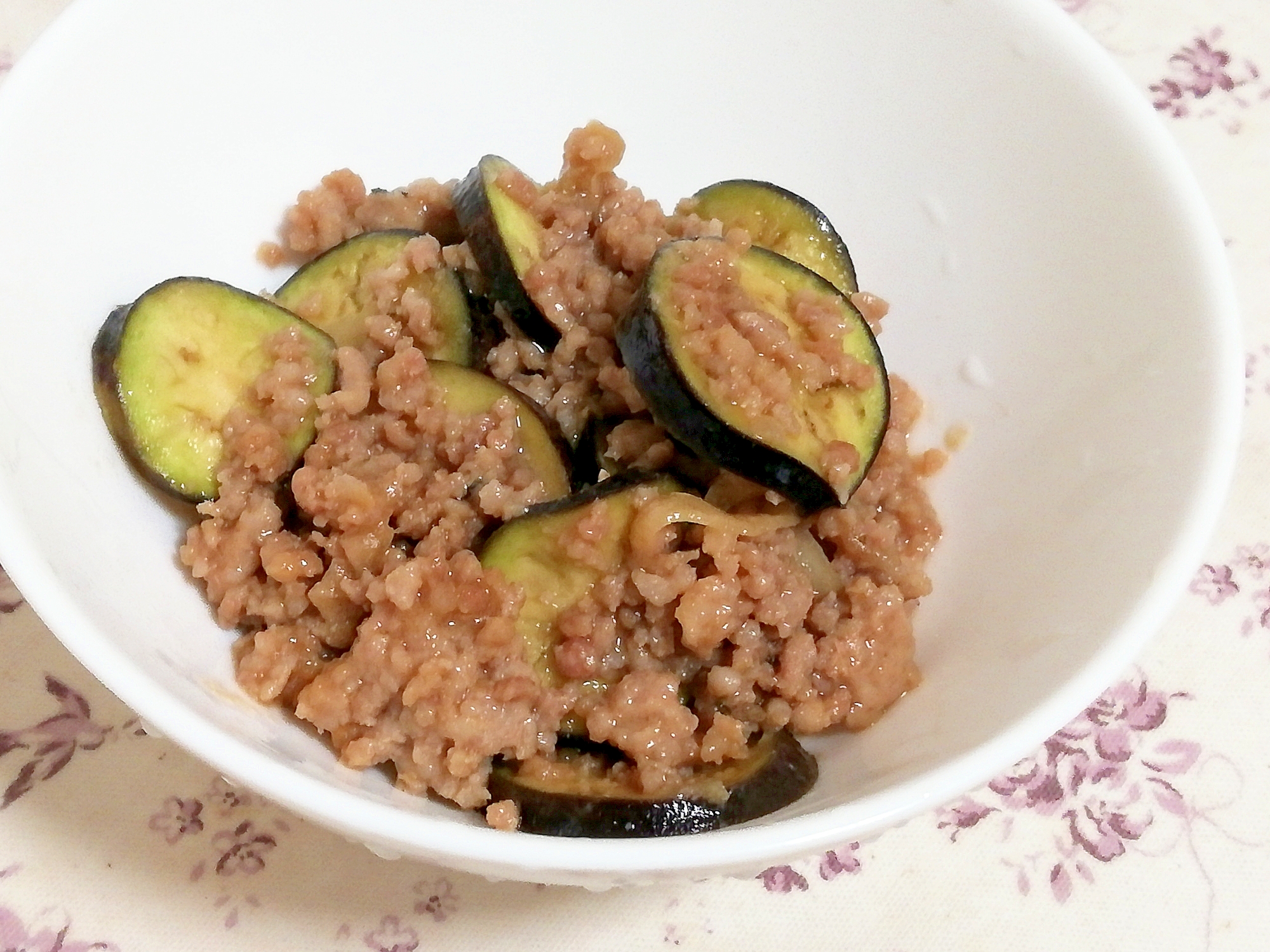 なすとひき肉の生姜炒め