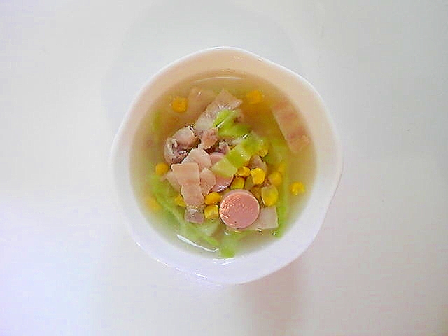 4具材の中華スープ