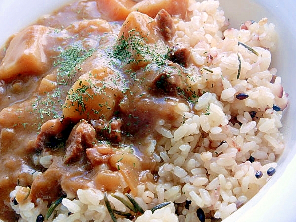 安い米ｏｋ 付け合わせに ハーブの炊き込みご飯 レシピ 作り方 By ジョン リーバス 楽天レシピ