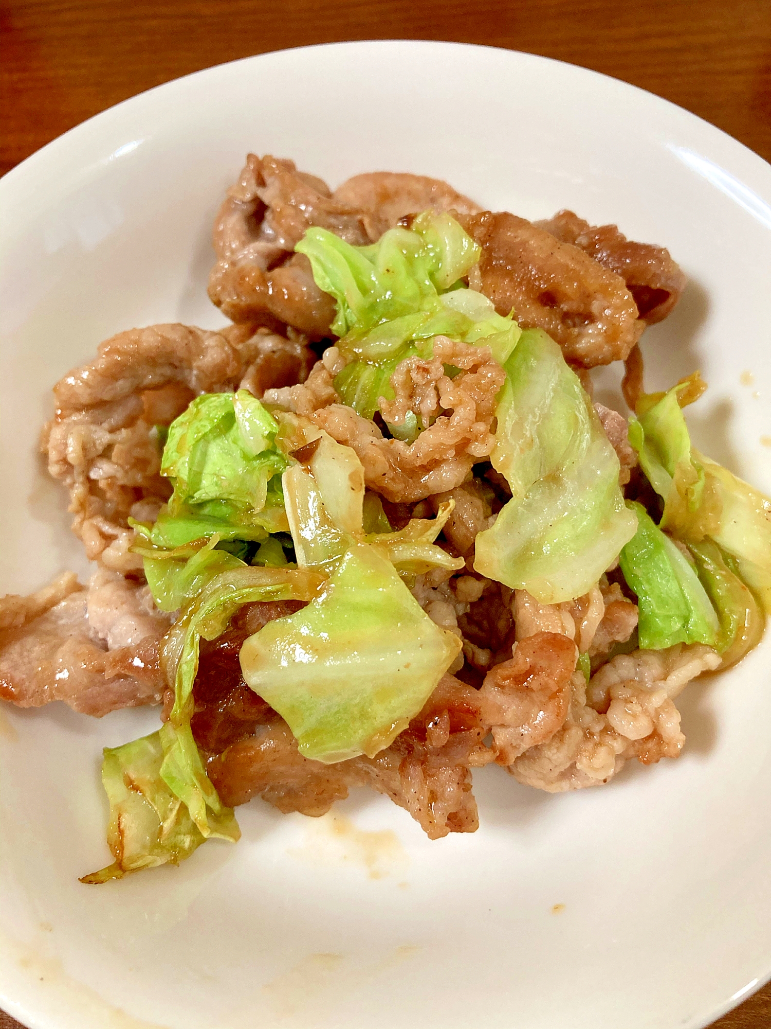 焼き肉のたれで作る豚肉とキャベツの炒め物