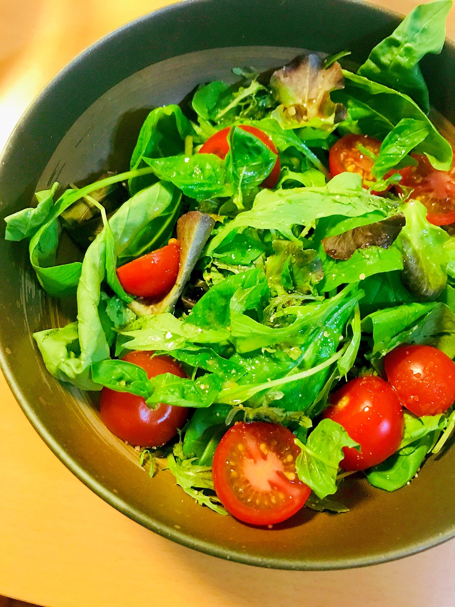 簡単●ベビーリーフ＆バジルの野菜サラダ+レモスコ