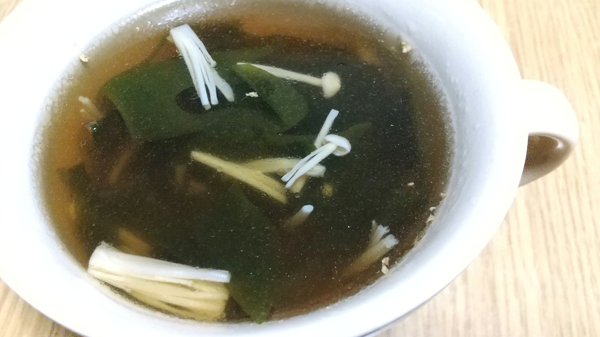 わかめとえのきの中華スープ
