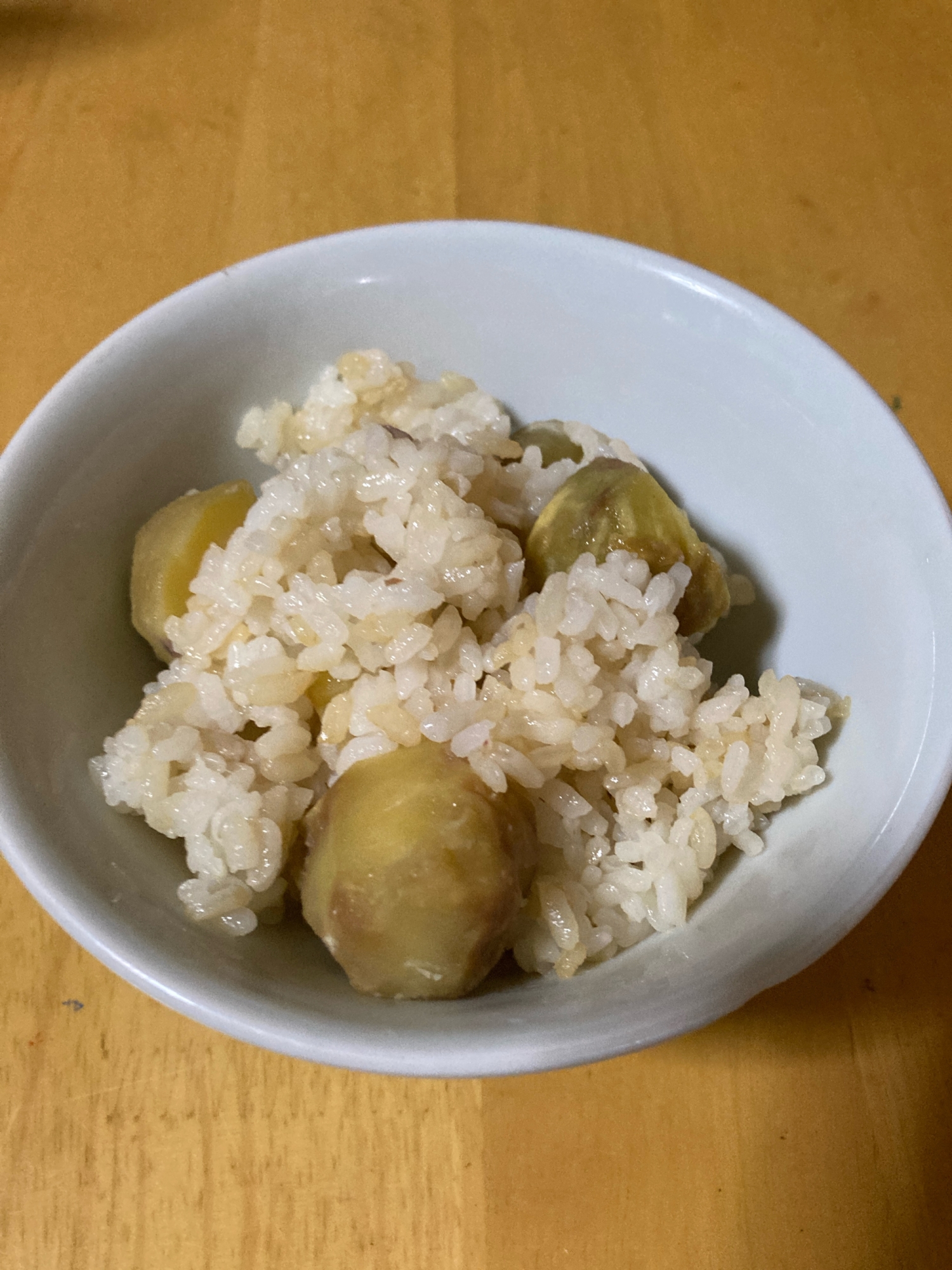 秋到来☆茹で栗で作る栗ご飯