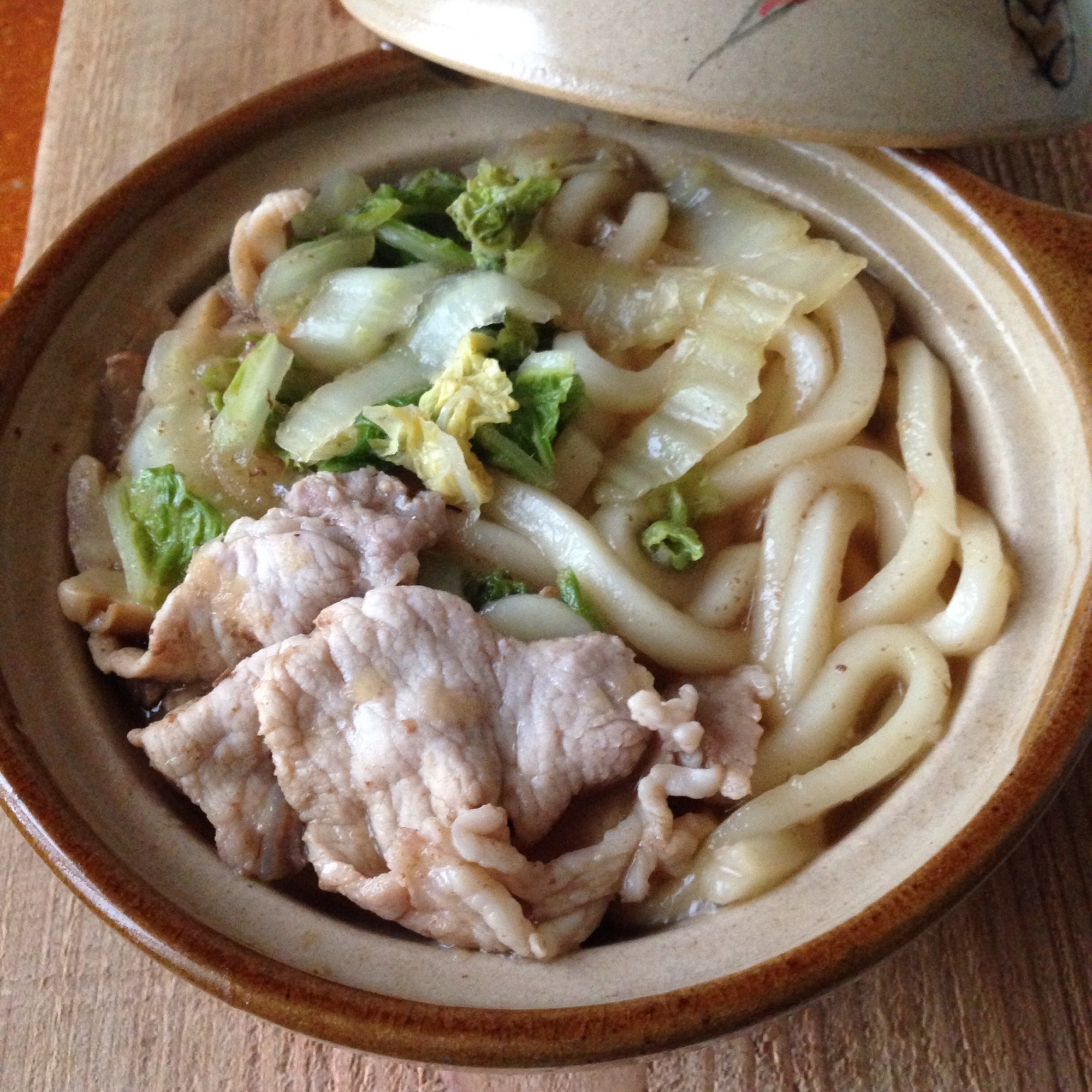 豚と白菜エリンギの鍋焼きうどん♪