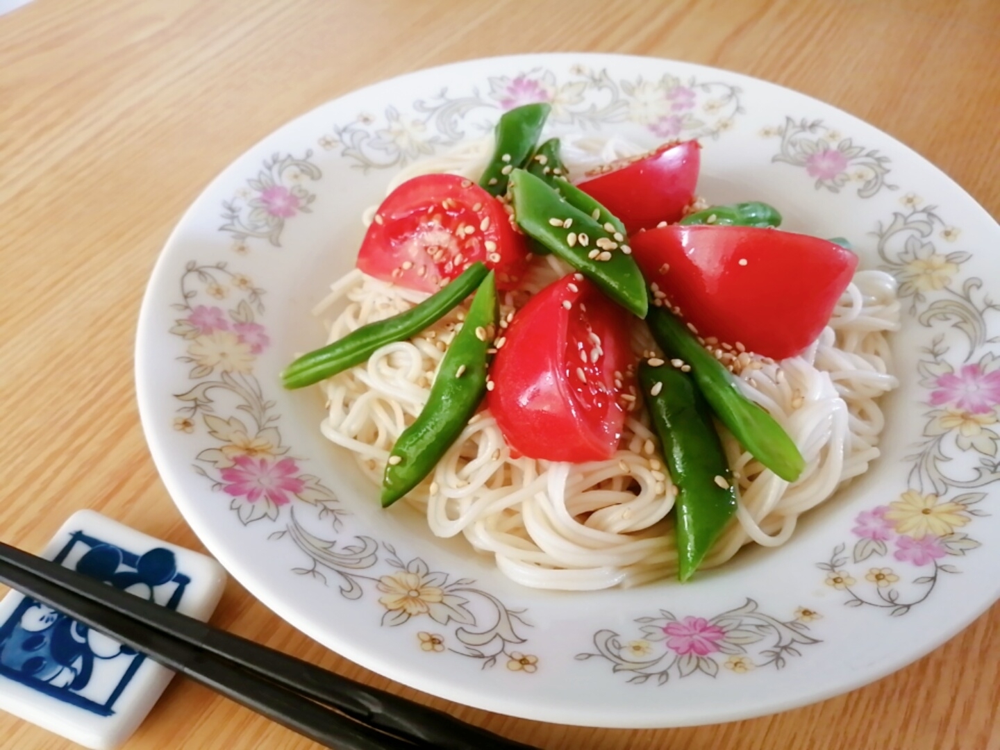 彩り鮮やか☆トマトといんげんのそうめん