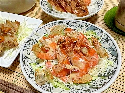 生食可の有頭ボイルド海老をもりもり野菜と食べてみる