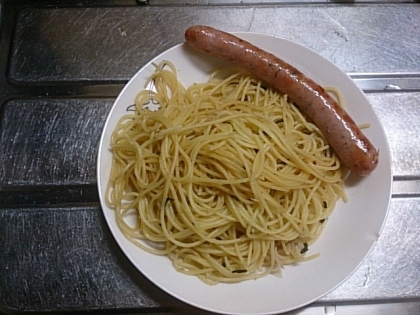 お茶漬けの素で簡単！ツナと玉ねぎの和風パスタ♬