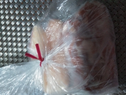 こんばんは～♪
豚肉とササミを
使いきれないので冷凍に
しました(*^^*)
お助けありがとー♪