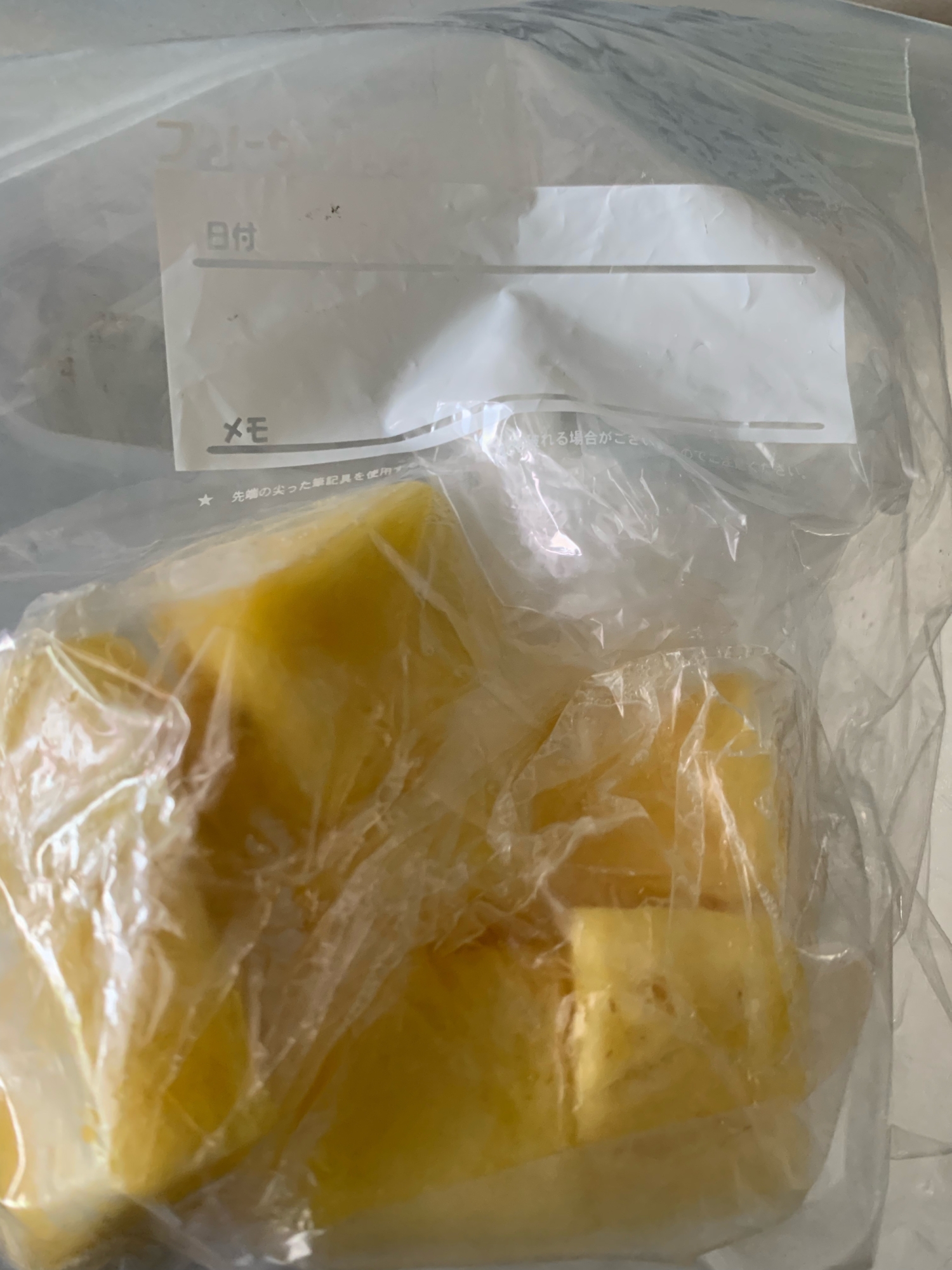 カットパイナップルの冷凍保存