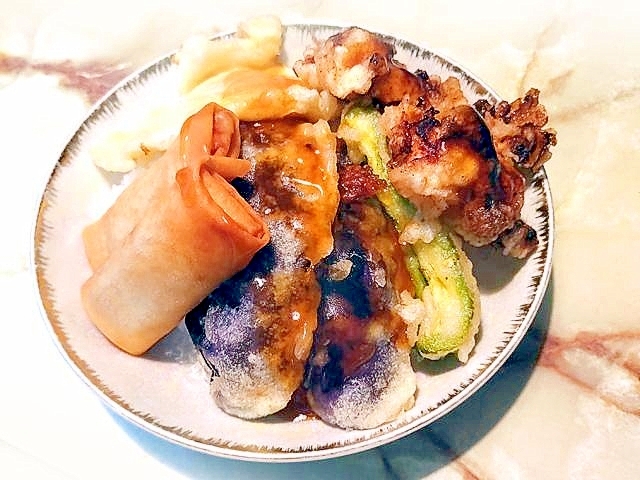 あの…月見鶏たま天丼風？揚げ物三昧！