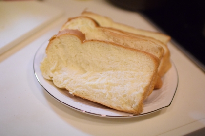 砂糖不使用！はちみつで作るほんのり甘い食パン