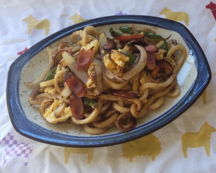 マッシュルームとにんにくの焼うどん