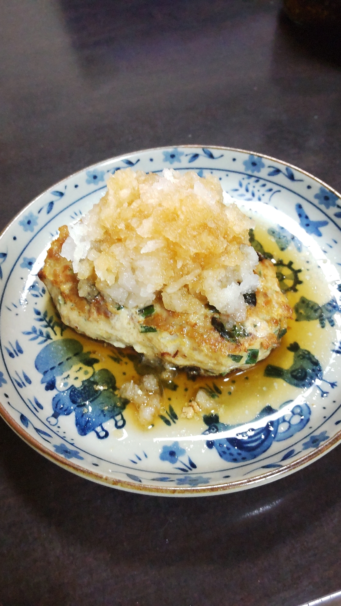 旦那もおかわりした、餃子みたいなニラ入りハンバーグ